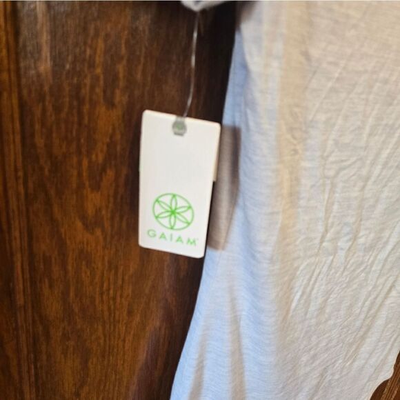 GAIAM Yoga Ruched Cut out Top XSMALL NWT - Picture 6 of 10
